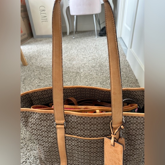 Coach extra large tote Used condition - Picture 5 of 13